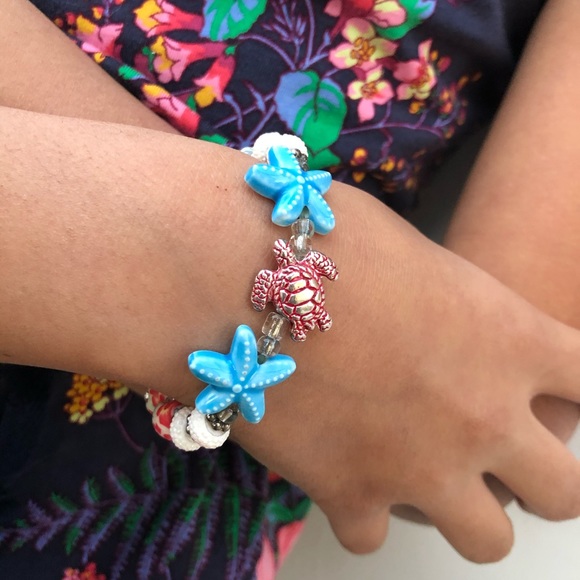 7 girls stretch charm bracelets - Picture 1 of 12